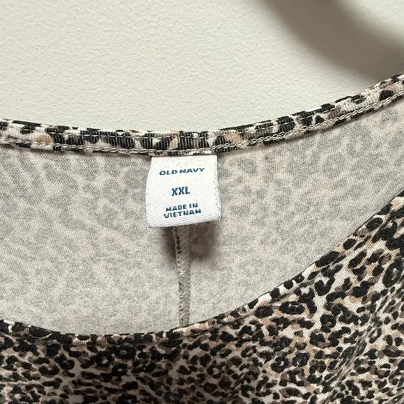 Old Navy Animal Print Midi Dress - Picture 3 of 3